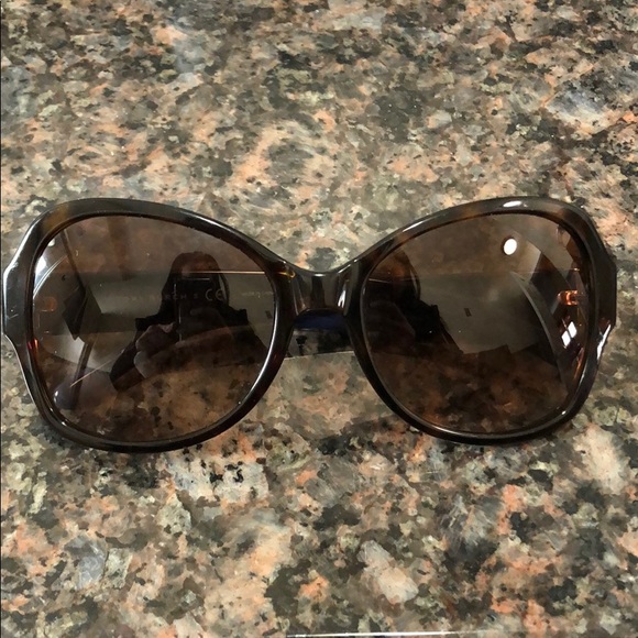 Tory Burch Accessories - Tory Burch Tortoise Sunglasses